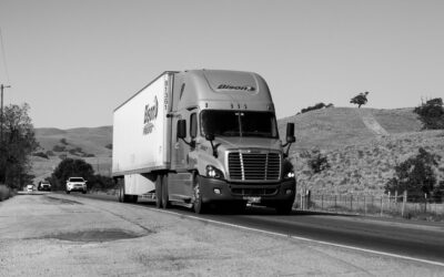 Grand Ledge, MI – Three Hurt in Pileup Crash with Semi at I-96 & Wacousta Rd