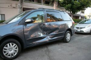 Detroit, MI - Motor Vehicle Crash, Injuries Reported on I-75 at Vernor Hwy