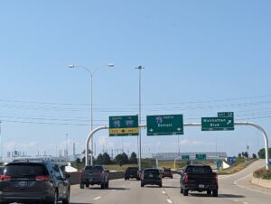 Detroit, MI - Multi-Vehicle Wreck with Recorded Injuries on I-75 After Caniff