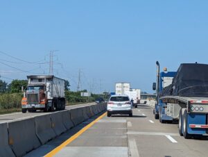 Detroit, MI - Injuries Occur in Vehicle Wreck on I-696 at Coolidge