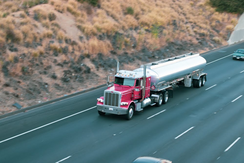 Wyoming, MI - Injuries After Semi Hits Garbage