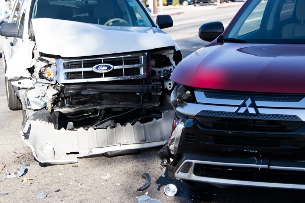 Detroit, MI - At Least One Hurt in Crash at I-94 & Conner St