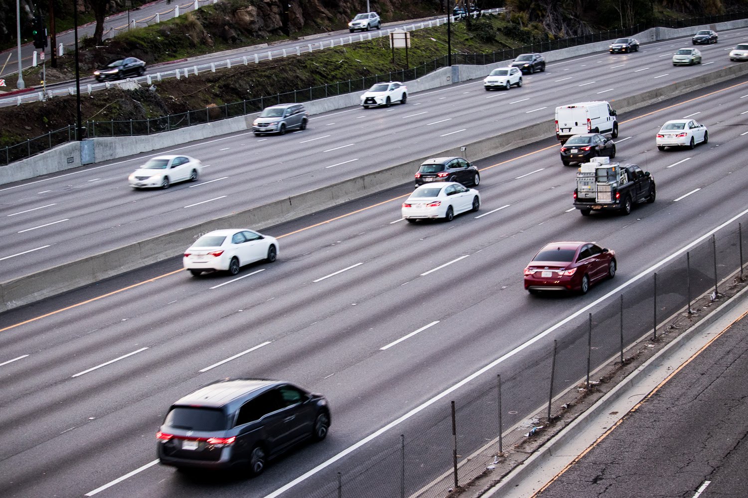 Detroit, MI - Multi-Vehicle Wreck w/Injuries on I-75