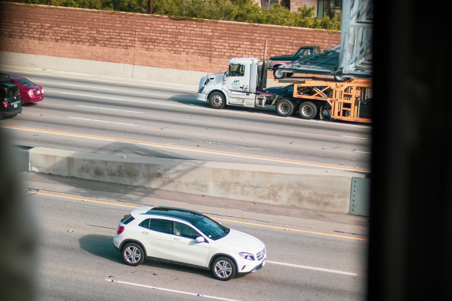 Southfield, MI - I-696 Car Crash near I-10