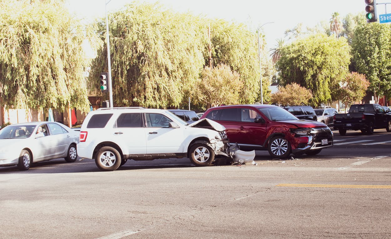 Flint, MI – Car Crash with Injuries at