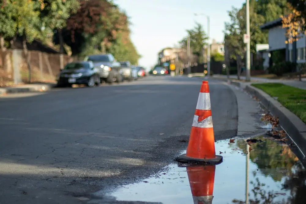Walker, MI – Pedestrian Seriously Injured in Crash on Lake Michigan Drive
