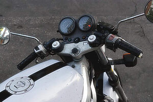 Detroit, MI - Motorcycle and Car Crash on E Jefferson Ave Causes Injuries