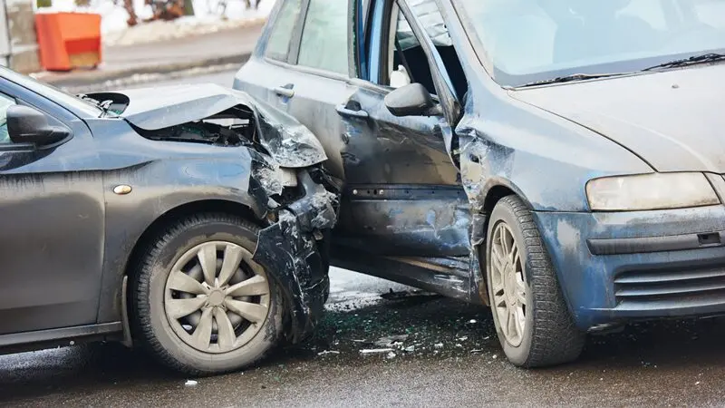 Roseville, MI – Injury Crash Occurs at WB I-94 & Gratiot Ave
