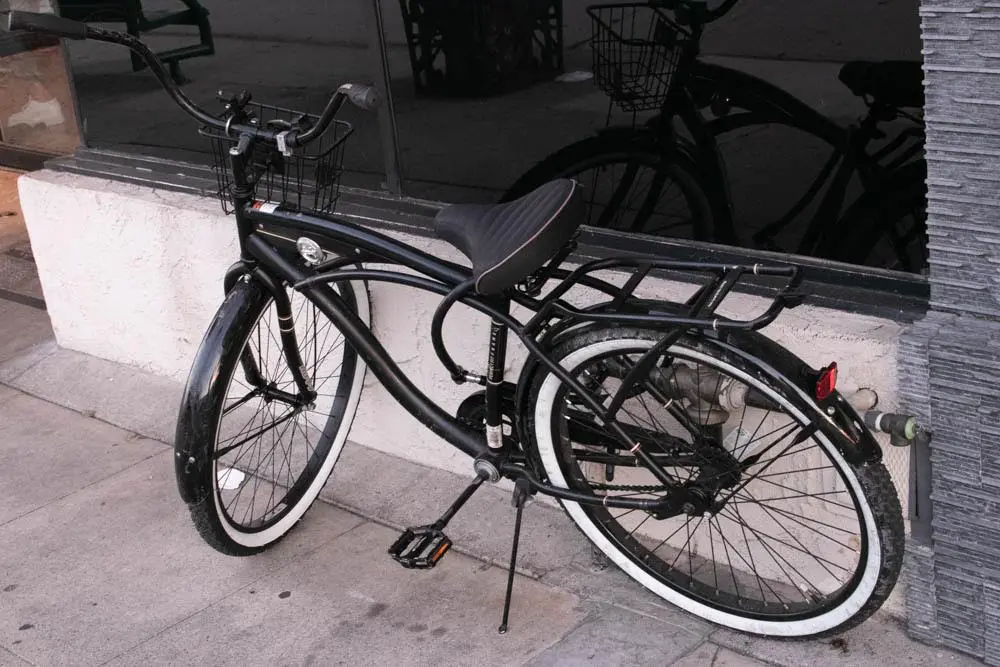 Warren, MI – Bicyclist Injured in Crash at 11 Mile Rd & Schoenherr Rd