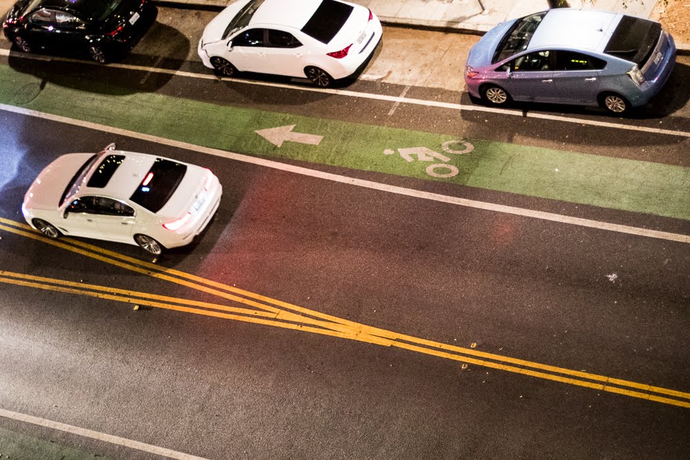 Warren, MI – Seven-Vehicle Crash on WB I-696 Injures Victims